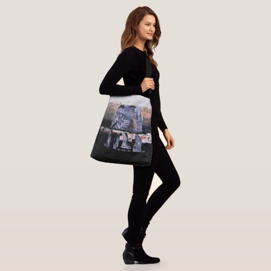 Wild leven & zwart crossbody tas (Op model)
