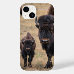 Wild Love: De bizon en haar kalf Case-Mate iPhone 14 Hoesje
