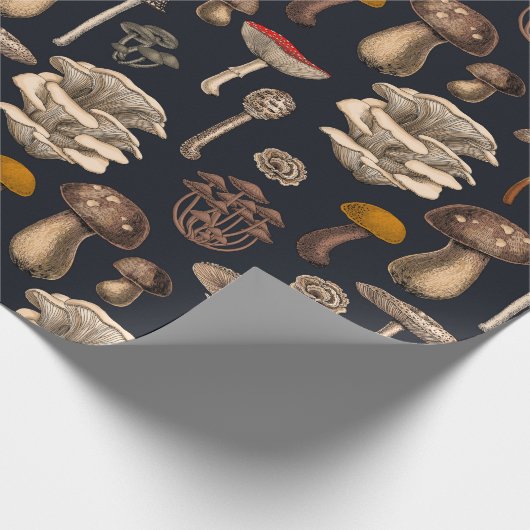 Wild Mushrooms on graphite black Cadeaupapier (Hoek)