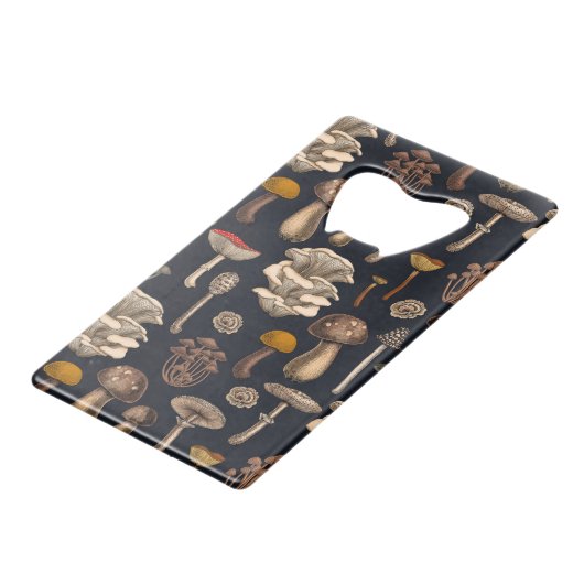 Wild Mushrooms on graphite black Creditkaart Flessenopener (Achterkant Gekanteld)