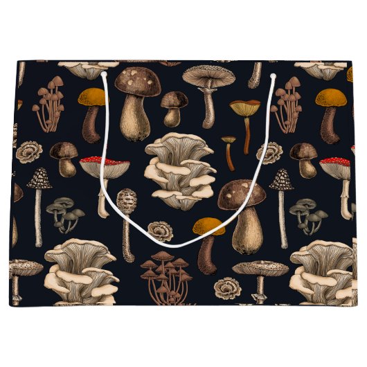 Wild Mushrooms on graphite black Groot Cadeauzakje (Voorkant)