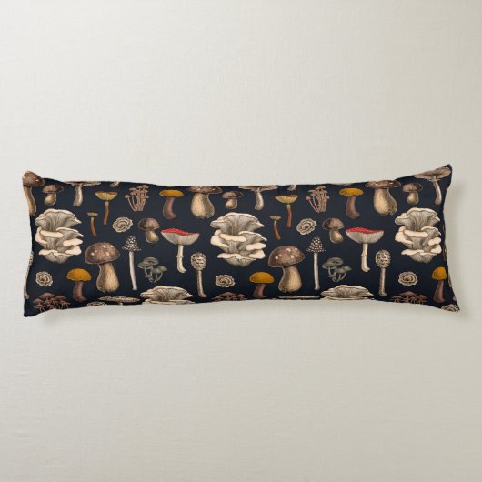 Wild Mushrooms on graphite black Lichaamskussen (Achterkant)