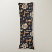 Wild Mushrooms on graphite black Lichaamskussen (Voorkant Verticaal)