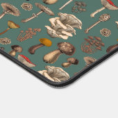 Wild Mushrooms on pine green Bureaumat (Hoek)