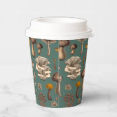 Wild Mushrooms on pine green Papieren Bekers (Rechts)