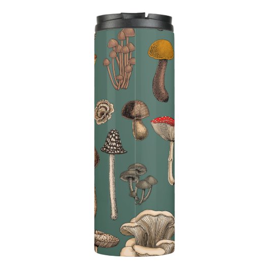 Wild Mushrooms  on pine green Thermosbeker (Achterkant)