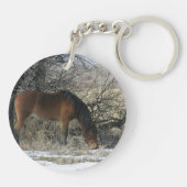 Wild Mustang Horse in de sneeuw 1 Sleutelhanger (Achterkant)