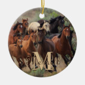 Wild Mustang Horses Monogram Keramisch Ornament (Voorkant)