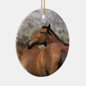 Wild Mustang Paarden die aanraken Keramisch Ornament (Rechts)