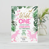 Wild One 1st Birthday roze dinosaurus uitnodiging (Staand voorkant)