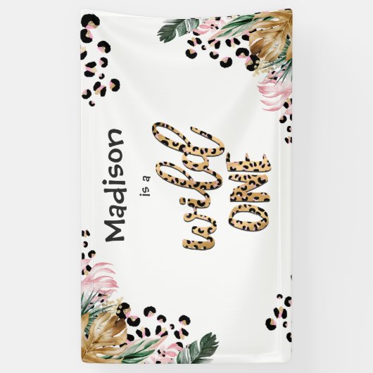 Wild One Birthday Leopard Print Wild Oerwoud Party Spandoek (Verticaal)