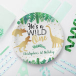 Wild One Dinosaur Boys 1st Birthday Paper Bord<br><div class="desc">Viel in stijl met deze trendy borden van het de verjaardagsfeestje van 1 verjaardag. Het ontwerp is gemakkelijk te personaliseren met je eigen formulering en je familie en vrienden zullen enthousiast zijn als ze deze fantastische feestelijke borden zien.</div>