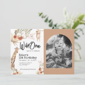 Wild One First Birthday nodiging met foto Kaart (Staand voorkant)