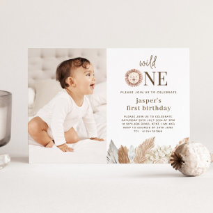 Wild One Lion Neutral Leaves Photo Invitation Kaart