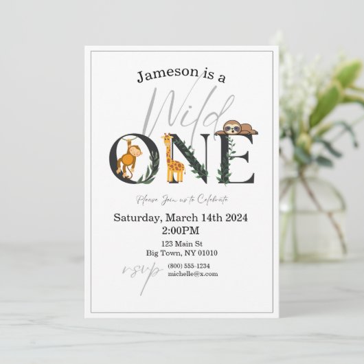 Wild One-Monkey, Giraffe, Sloth Oerwoud Uitnodigen Kaart (Staand voorkant)