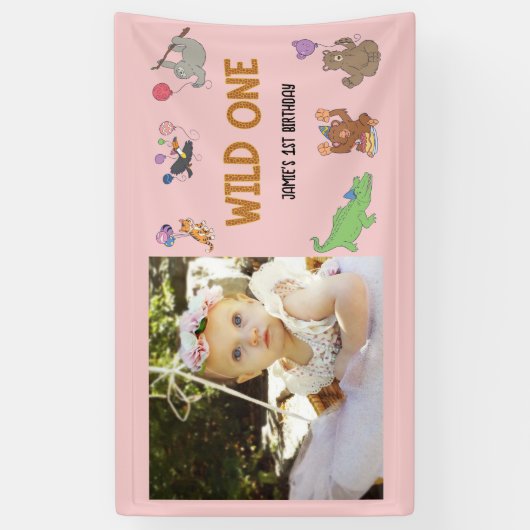 Wild One Oerwoud Safari Roze 1e Verjaardag Spandoek (Verticaal)