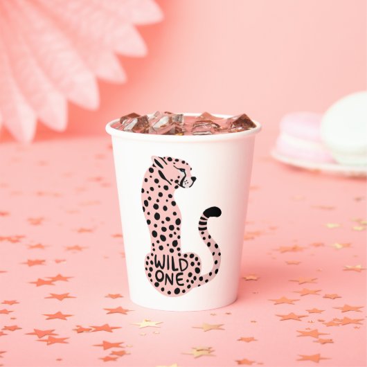Wild One Pink Leopard First Birthday Papieren Bekers (Insitu)