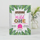 Wild One verjaardag uitnodiging. Meisje oerwoud th Kaart (Staand voorkant)