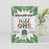 Wild One verjaardagsuitnodiging. Jongen oerwoud Kaart (Staand voorkant)