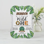 Wild One verjaardagsuitnodiging. Jongen oerwoud Kaart (Staand voorkant)