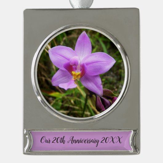 Wild Orchid Paarse Tropische Bloem Verzilverd Banner Ornament (Voorkant)