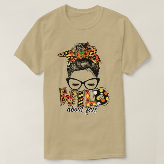 Wild over Herfst Leopard Messy Bun Herfst Lover T-shirt (Design voorkant)