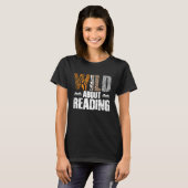 Wild over het lezen van Leopard Reading Book Reade T-shirt (Voorkant volledig)