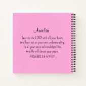 Wild Pink Rose Photo Trust in het Bijbelvers van d Notitieboek (Achterkant)