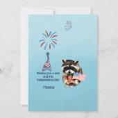 Wild Raccoon Girl viert vierde juli Feestdagenkaart (Achterkant)