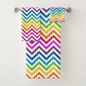 Wild Rainbow Chevron Pattern Bad Handdoek (Insitu)