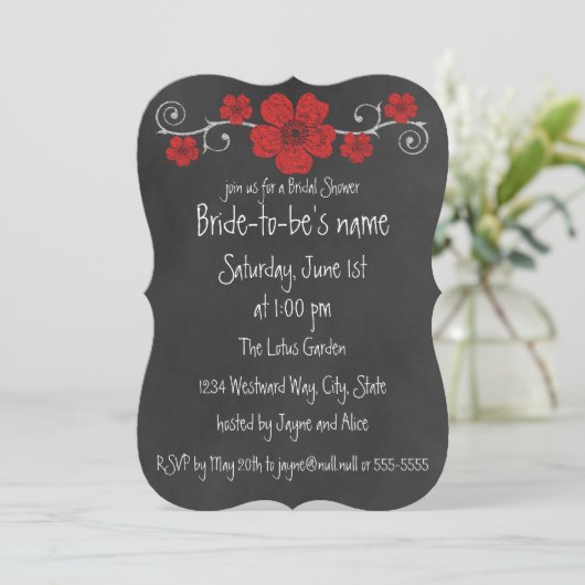 Wild Red Roses Chalkboard Bridal Shower Invitation Kaart (Staand voorkant)