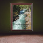Wild River Rumi Poetry Plaque Troffee Gedenkplaat<br><div class="desc">Houten muurplaquette toont een fotografisch afbeelding van de ongerepte wateren van een stromende rivier door een bos,  samen met inspirerende poëzieverzen van de oude dichter Rumi. Selecteer de grootte van uw wandplak.</div>