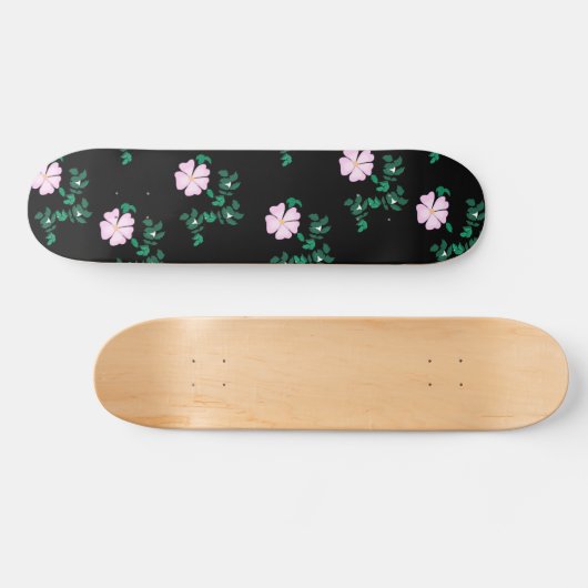 Wild Roos - Floral Pattern on Black Background Persoonlijk Skateboard (Horizontaal)