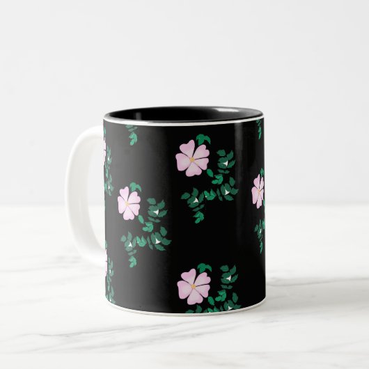 Wild Roos - Floral Pattern on Black Background Tweekleurige Koffiemok (Voorkant links)