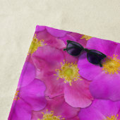 Wild Roos naadloos patroonpatroon Strandlaken (In situ)