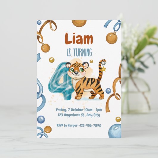 Wild & Schattige Tiger 4e verjaardag Uitnodiging (Staand voorkant)