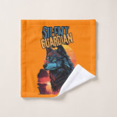 Wild Serenity: Blue Wolf en Sunset Harmony Bad Handdoek (Wasdoekje)