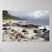Wild Stony Beach in het Poster Noorwegen (Voorkant)