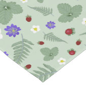 Wild Strawberry & Fern | Soft Sage Green Korte Tafelloper (Hoek)