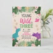 Wild Three Dino Party Girl Pink Dinosaur Birthday Kaart (Staand voorkant)