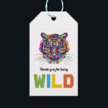 Wild Tiger, bedankt voor tag Cadeaulabel<br><div class="desc">Deze gunstlabels zijn perfect voor iedereen die een wild en leuk evenement plant. Het ontwerp is voorzien van een levendig tijgerontwerp en is afgewerkt met de bijbehorende bewerkbare tekst. Het ontwerp kan worden aangepast aan uw speciale evenement en zal de perfecte accessoire zijn voor verjaardagen, baby showers, bachelor- en bacheloretfeestjes...</div>