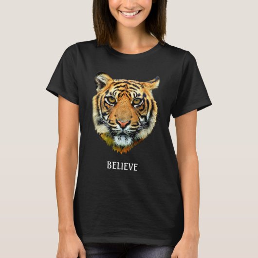 Wild Tiger Face & Believe Calligraphy T-Shirt (Voorkant)