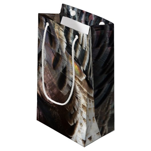 Wild Turkey Feathers I Abstract Natuur Design Klein Cadeauzakje (Voorkant Gekanteld)