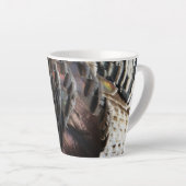 Wild Turkey Feathers I Abstract Natuur Design Latte Mok (Rechterhoek)