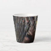 Wild Turkey Feathers I Abstract Natuur Design Latte Mok (Voorkant)