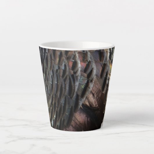 Wild Turkey Feathers I Abstract Natuur Design Latte Mok (Voorkant)
