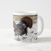 Wild Turkije zet zijn vuist in Grote Koffiekop (Voorkant rechts)