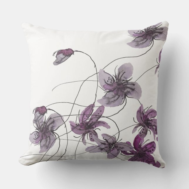 Wild Violets Boho Floral Waterverf Handgeschilderd Buitenkussen (Voorkant)