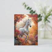 Wild White Horse Galloping in de herfst Briefkaart (Staand voorkant)