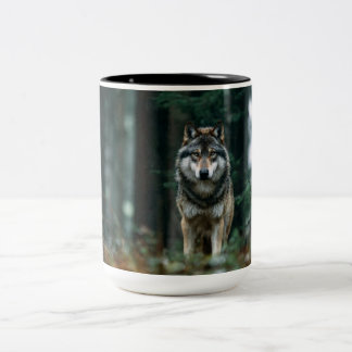 Wild Wolf Photo Mug – Majestic Wildlife Coffee Cup Tweekleurige Koffiemok